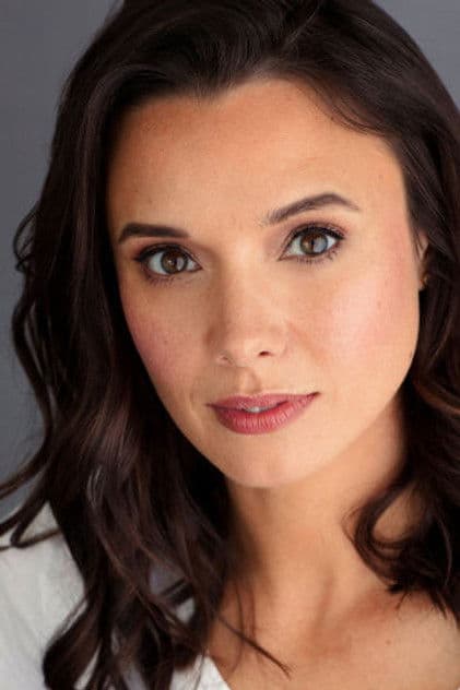 Анна Жульєн