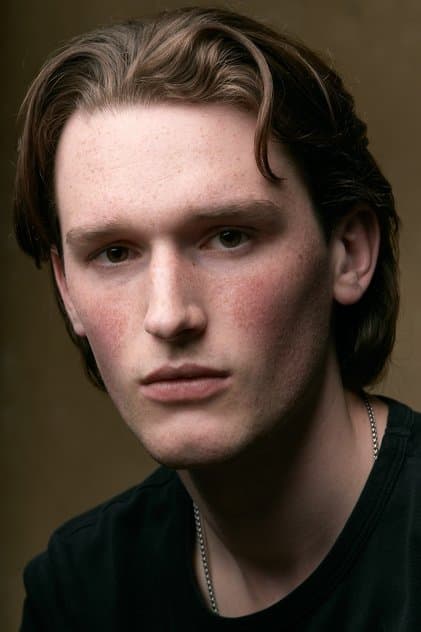 Джеймс Мелвілл