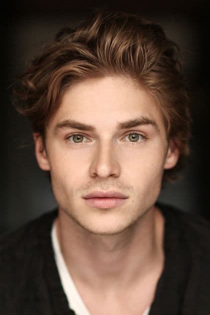 Кінан Трейсі