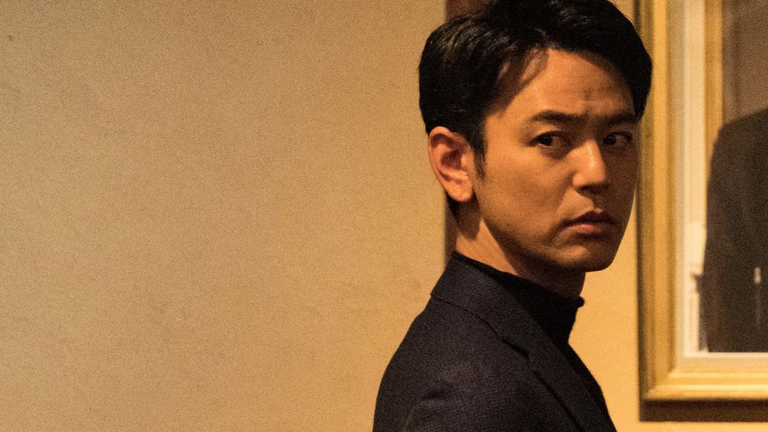 ある男 backdrop 1