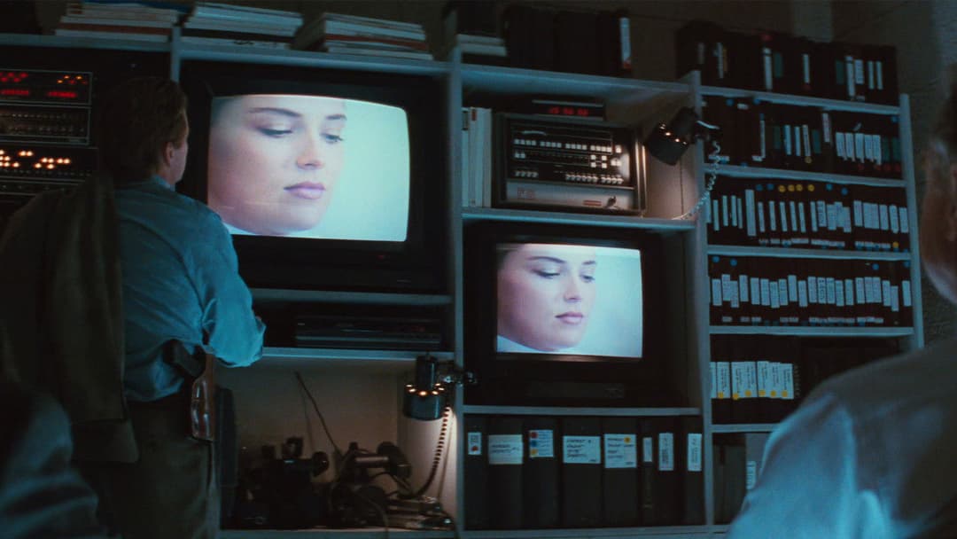 Основний інстинкт backdrop 18