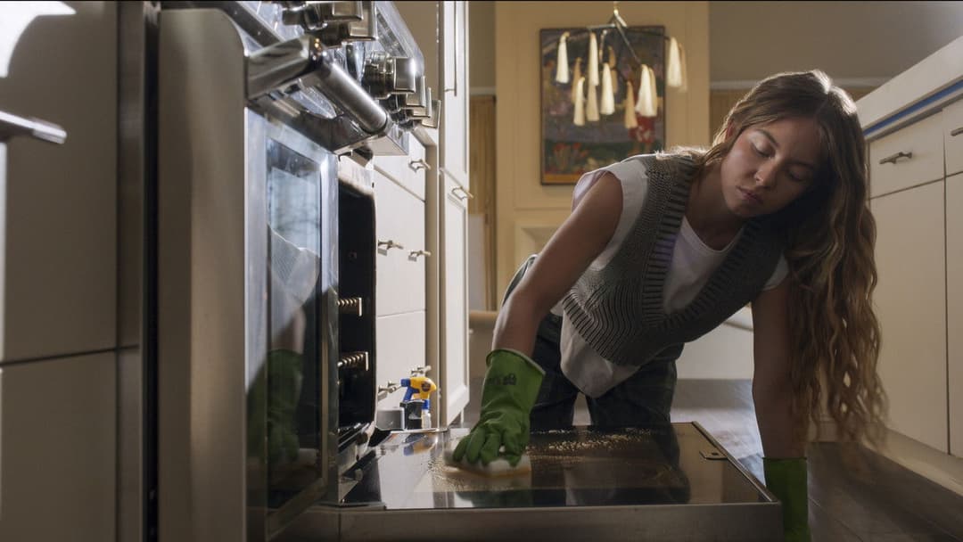 Служниця backdrop 17