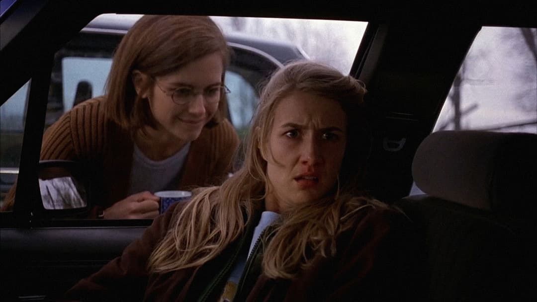 Громадянка Рут backdrop 4