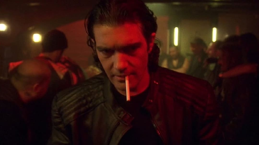 Фатальна жінка backdrop 15