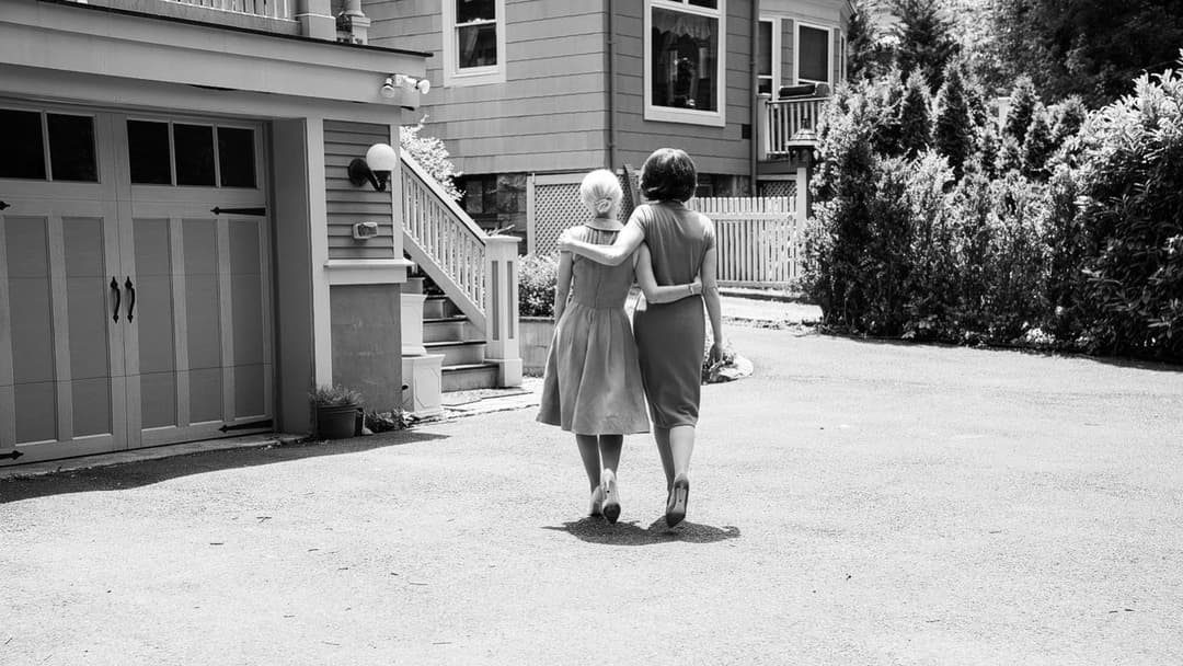 Материнський інстинкт backdrop 17