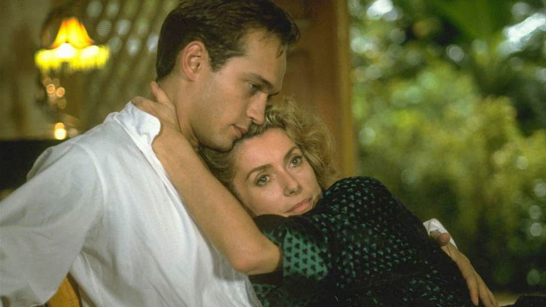 Indochine backdrop 9