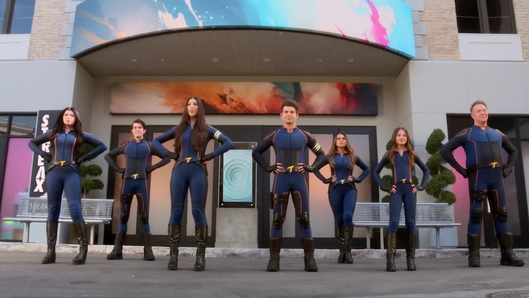 The Thundermans Return backdrop 4