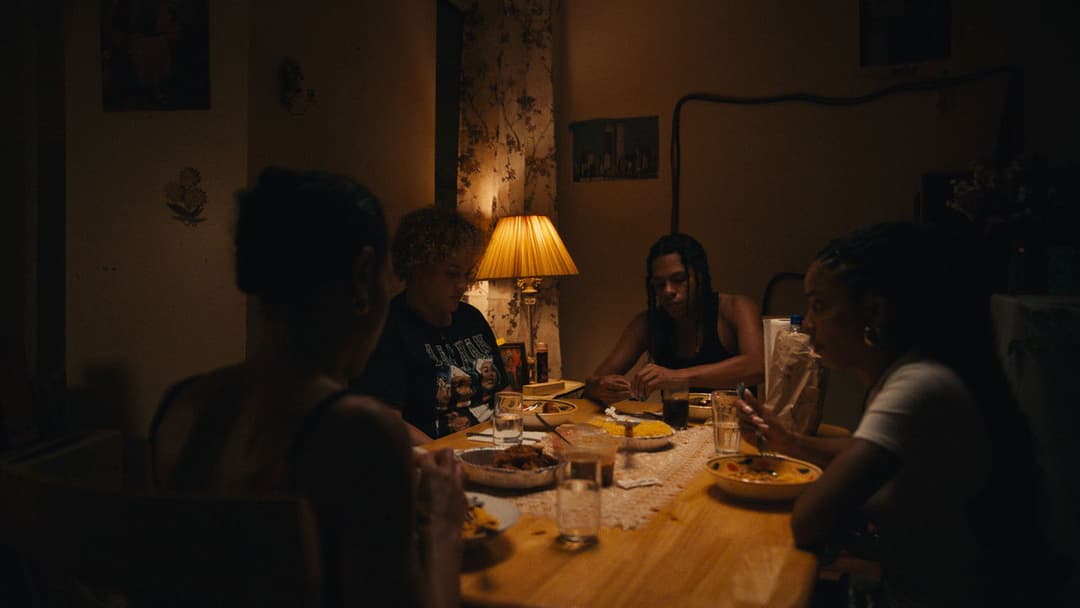 Mad Bills to Pay (or Destiny, dile que no soy malo) backdrop 1