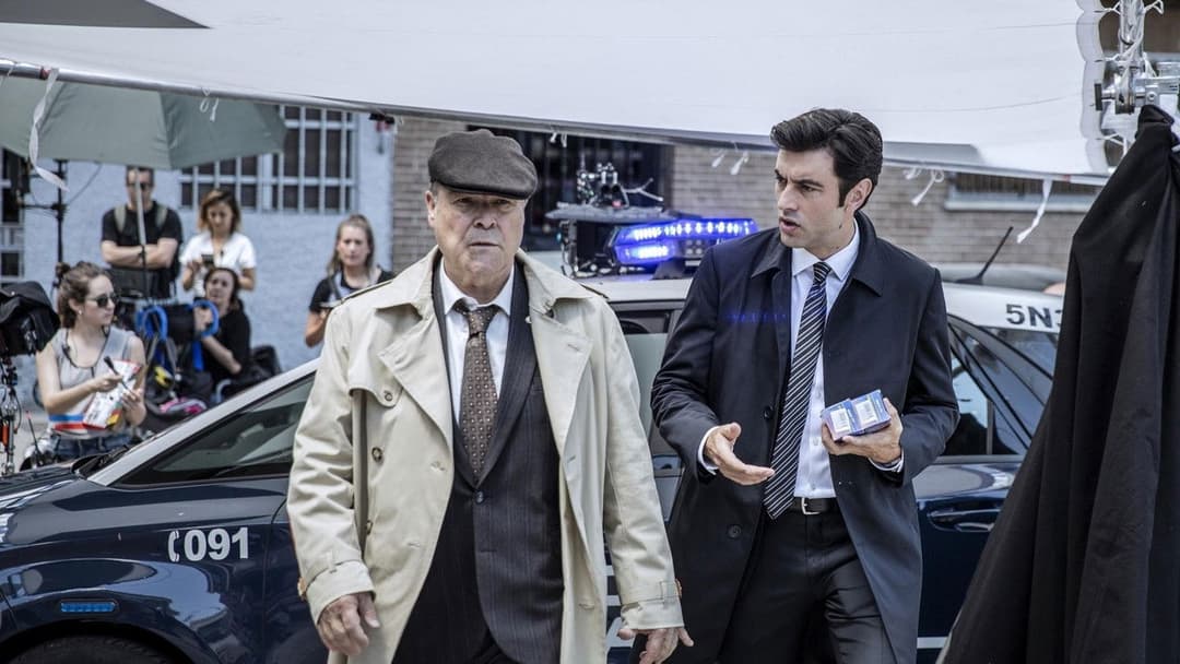 Geheime Anfänge backdrop 5