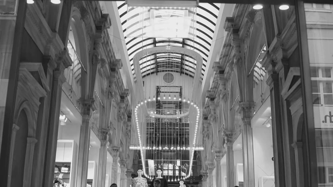 Λαβύρινθος backdrop 18