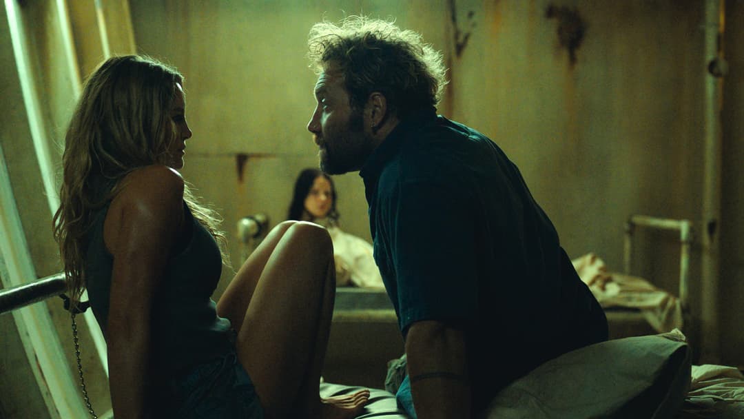 Небезпечна тварина backdrop 13