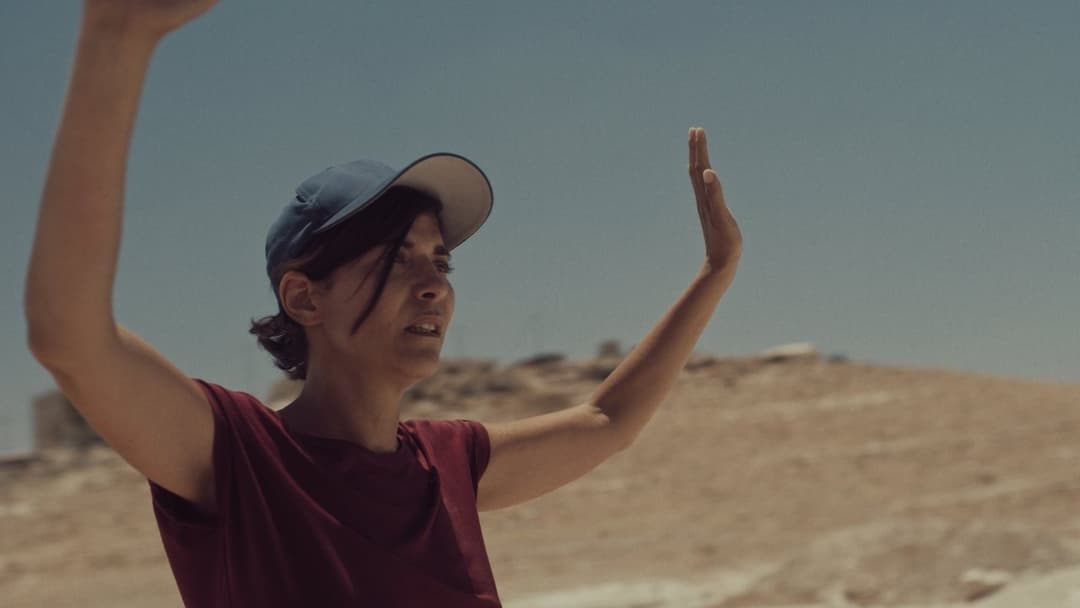 Rebel - In den Fängen des Terrors backdrop 12