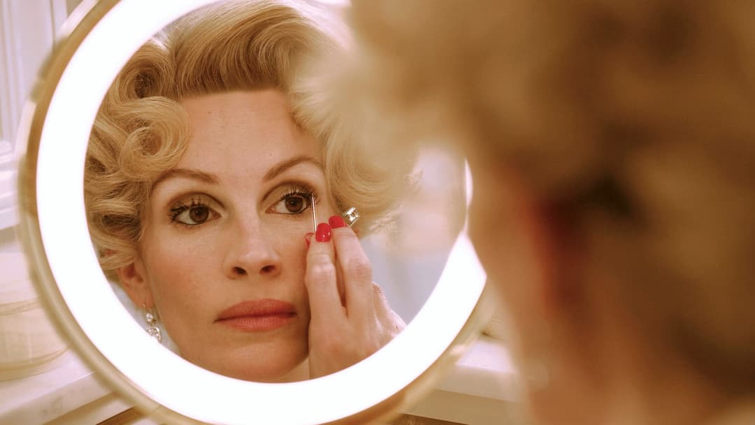 Війна Чарлі Вілсона backdrop 18