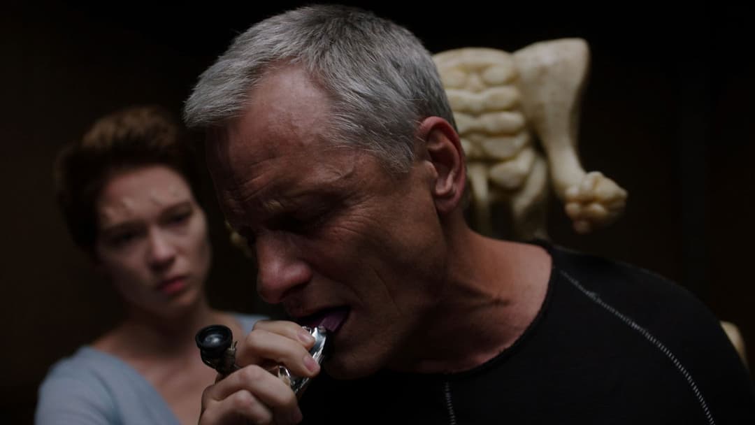 Crimes of the Future backdrop 20