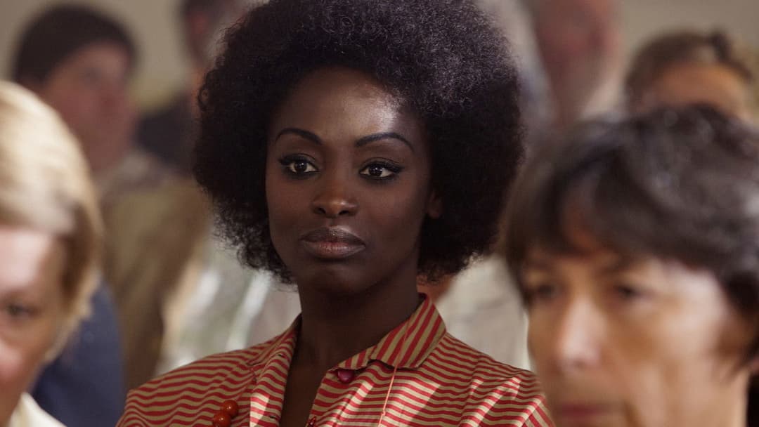 Bienvenue à Marly-Gomont backdrop 14