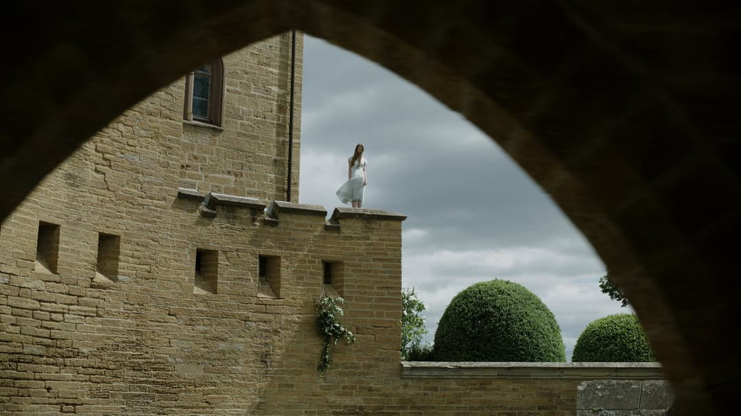 A Cure for Wellness backdrop 8