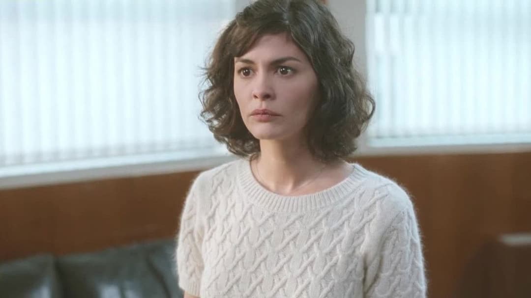 Nathalie küsst backdrop 7