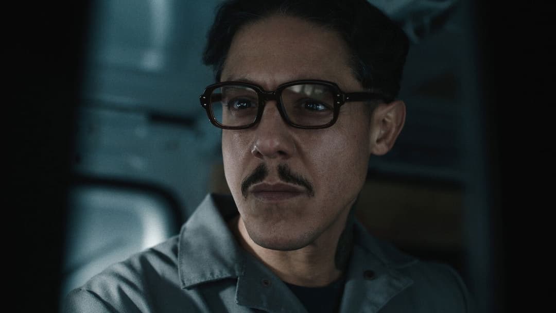 Carry-On backdrop 16