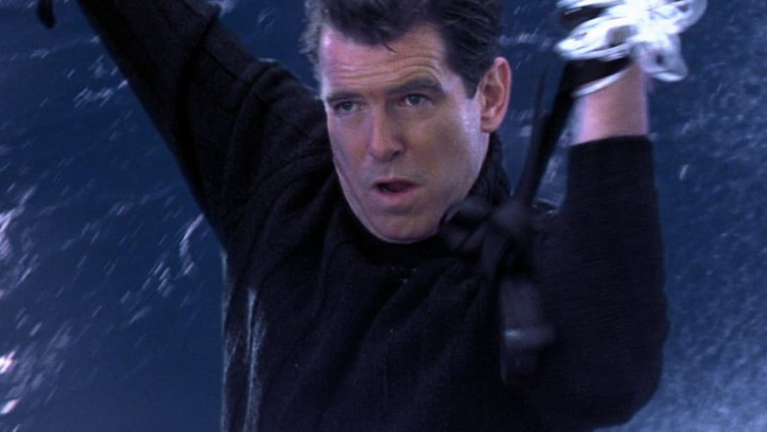 007: Помри, але не зараз backdrop 11