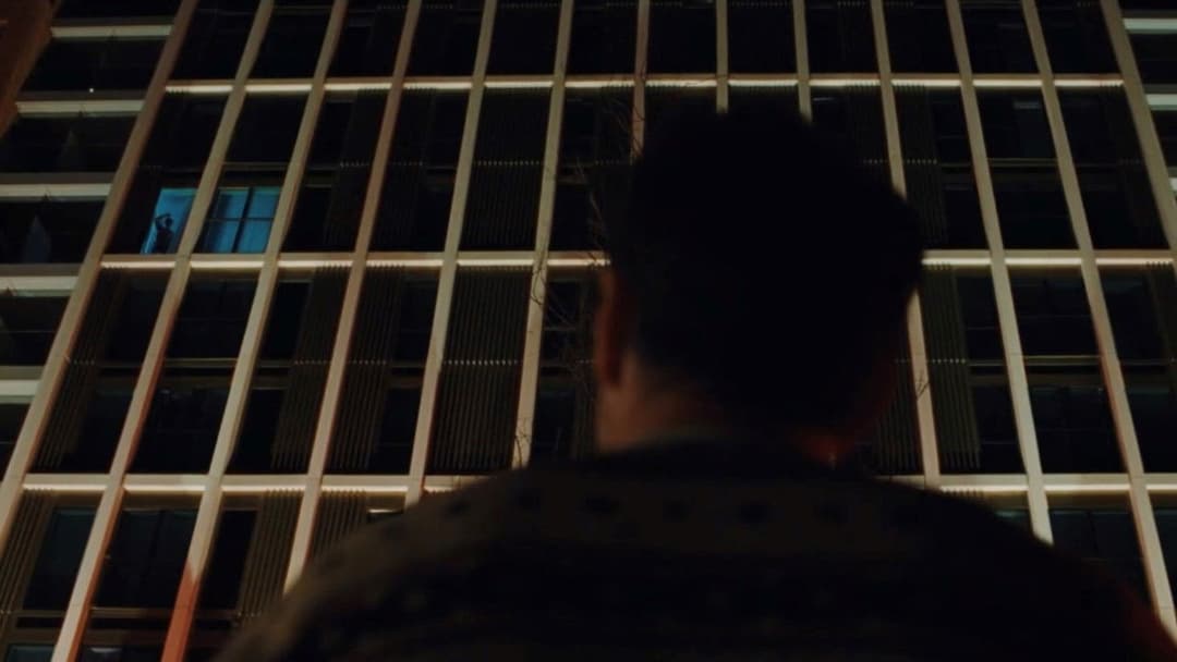 Ми всі - незнайомці backdrop 10