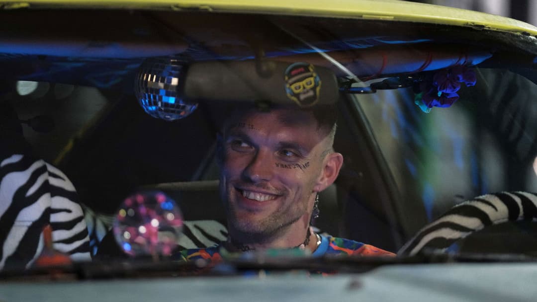 Mona Lisa and the Blood Moon backdrop 10