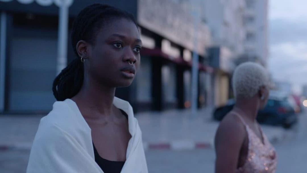 Promis le ciel backdrop 6