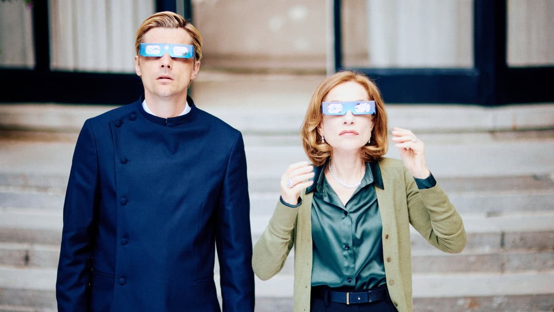 The Richest Woman in the World backdrop 17