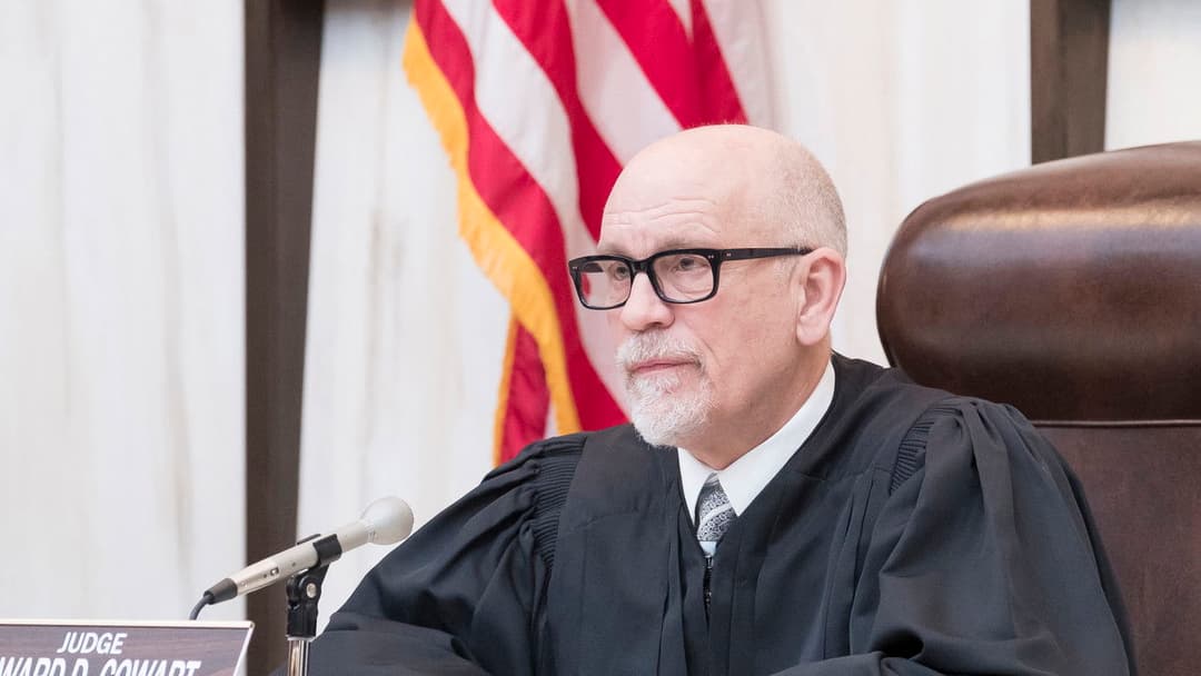 Extremely Wicked, Shockingly Evil and Vile backdrop 8