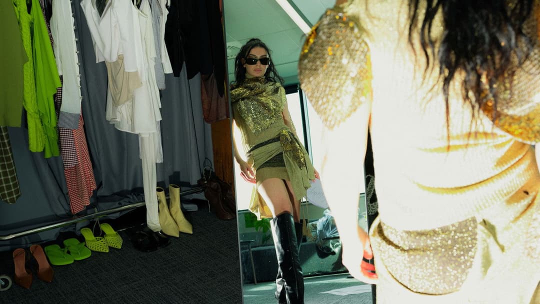 Момент backdrop 19