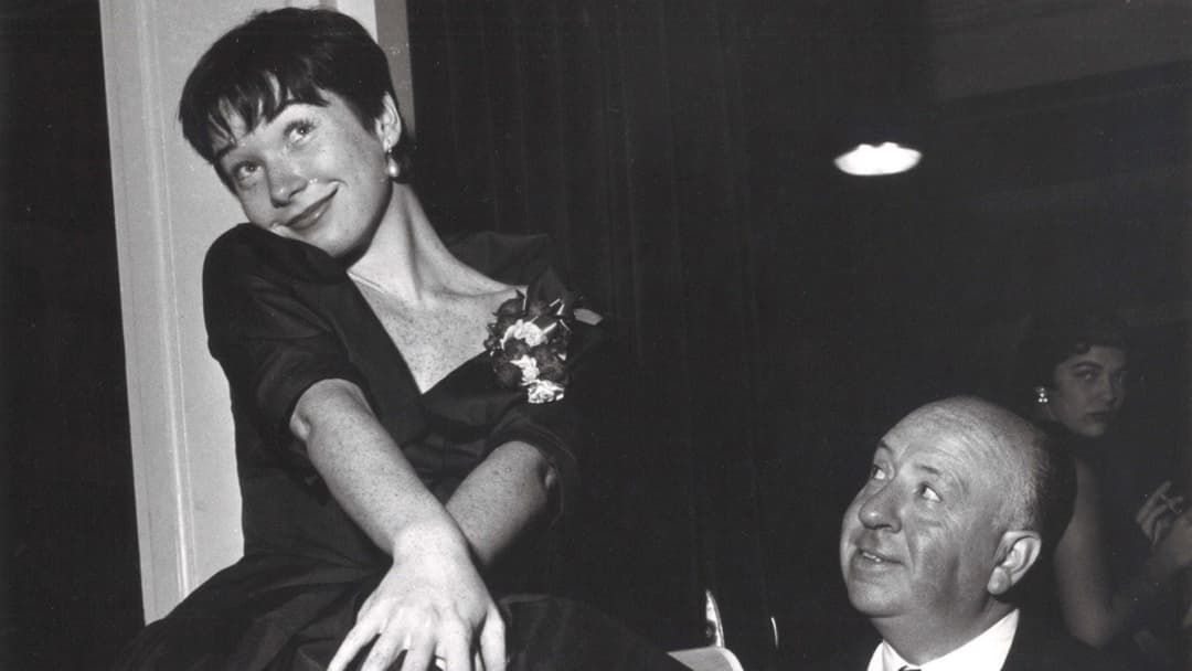 Shirley MacLaine, comme un torrent backdrop 1