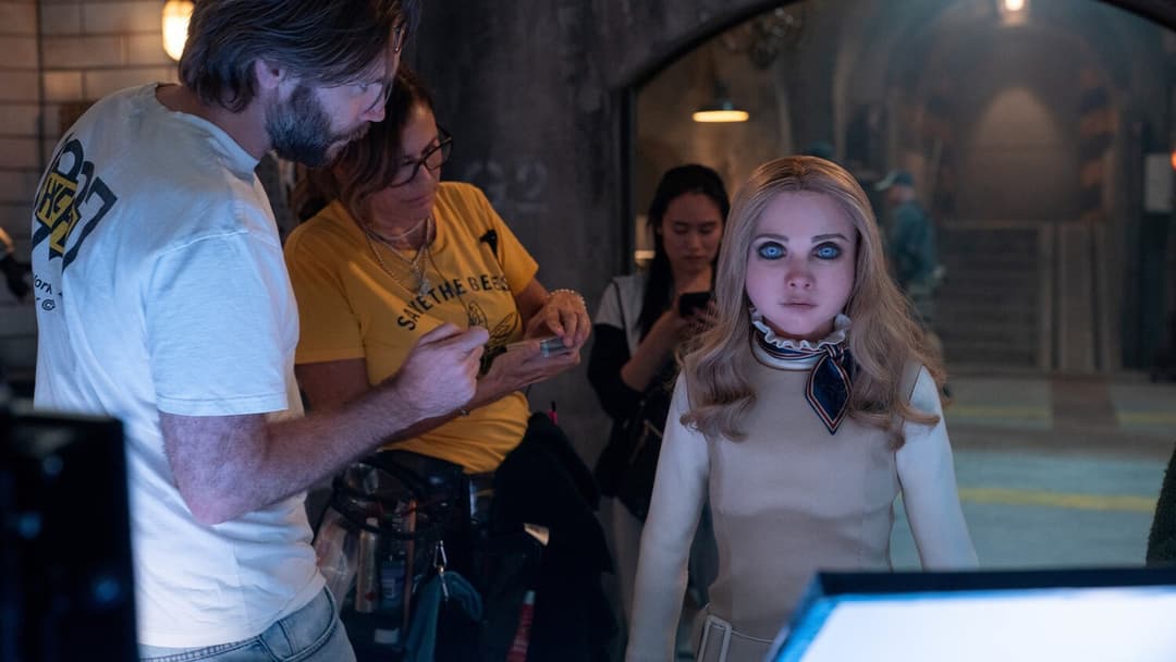 М3ҐАН 2.0 backdrop 18