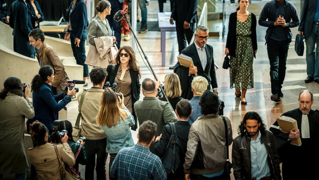 Les Choses humaines backdrop 4