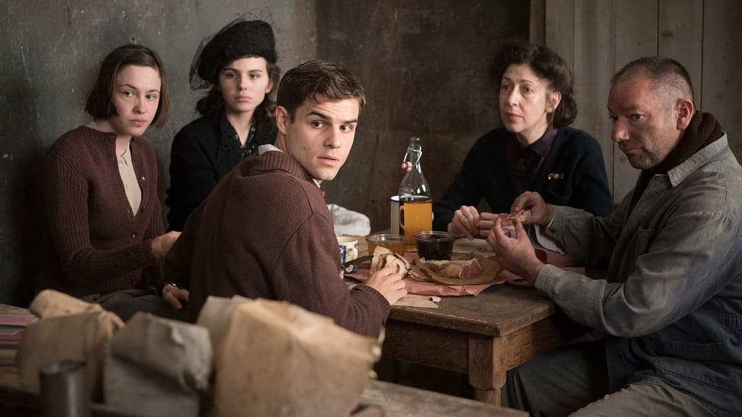 Die Unsichtbaren backdrop 12