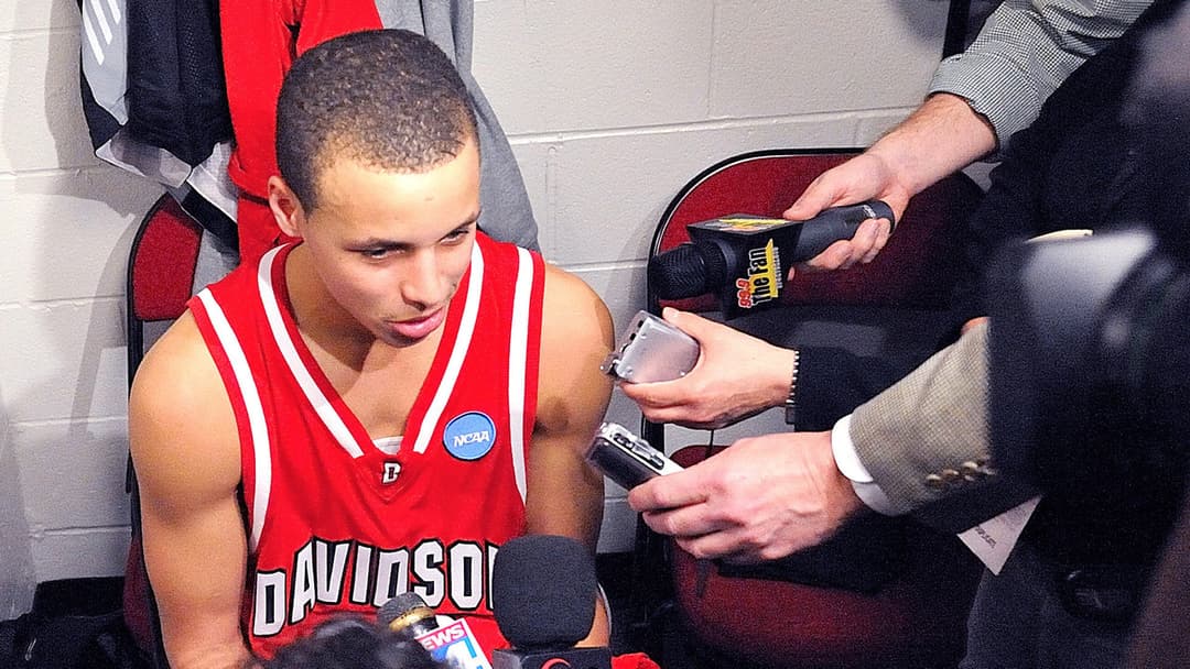 Стефен Каррі: Недооцінений backdrop 11