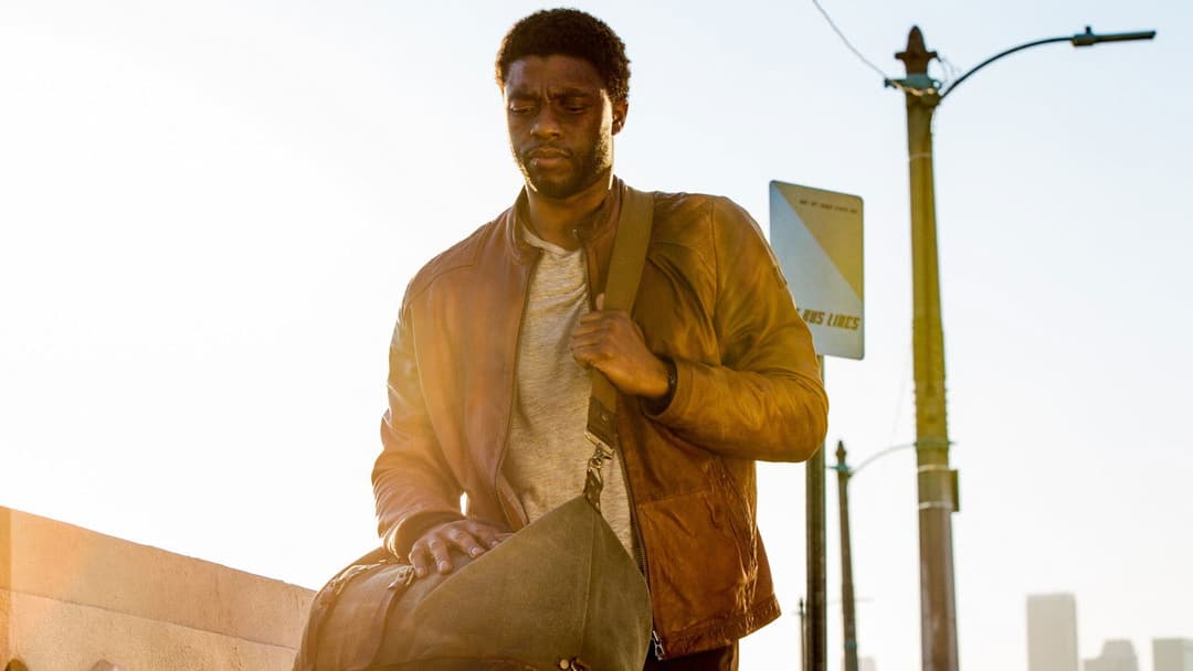 Message from the King backdrop 8