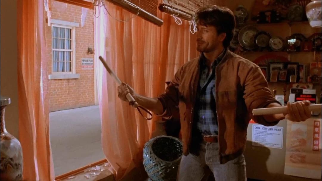 Досконала зброя backdrop 4