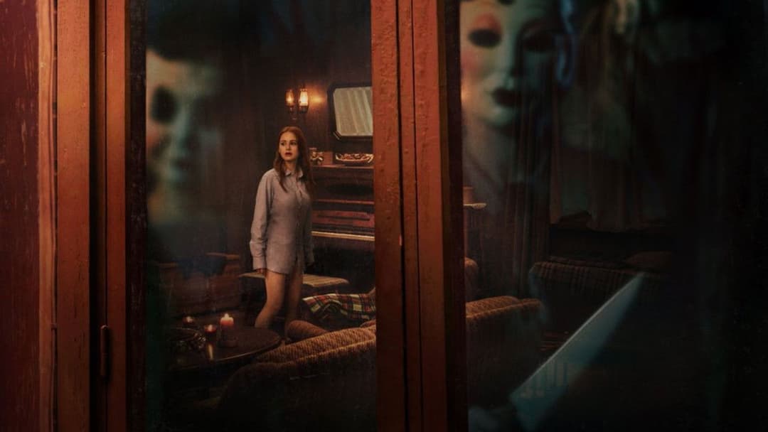 The Strangers: Chapter 1 backdrop 18