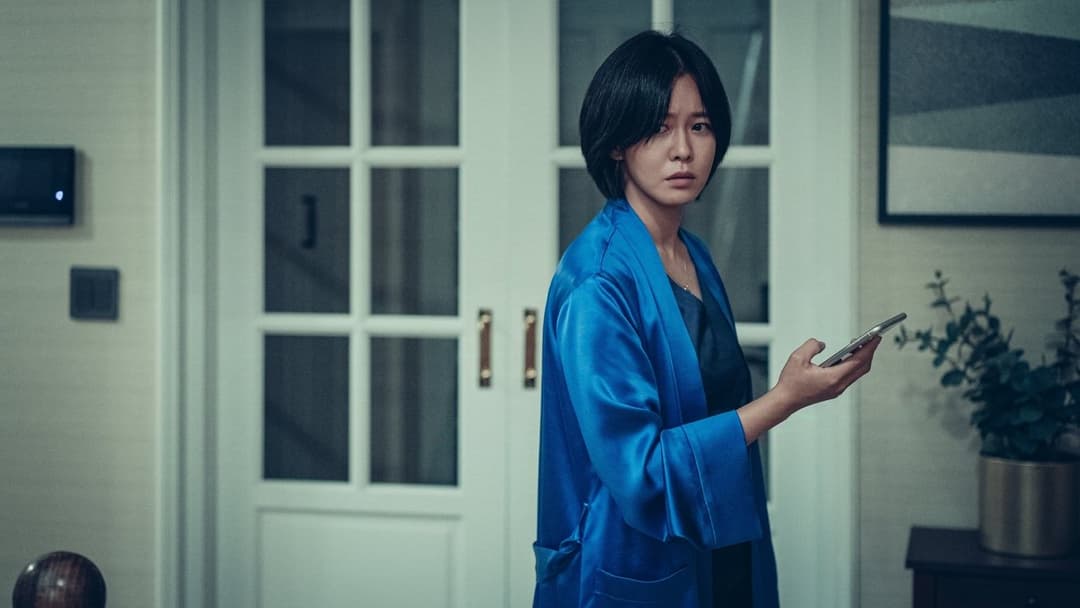 Holy Night: Demon Hunters backdrop 1