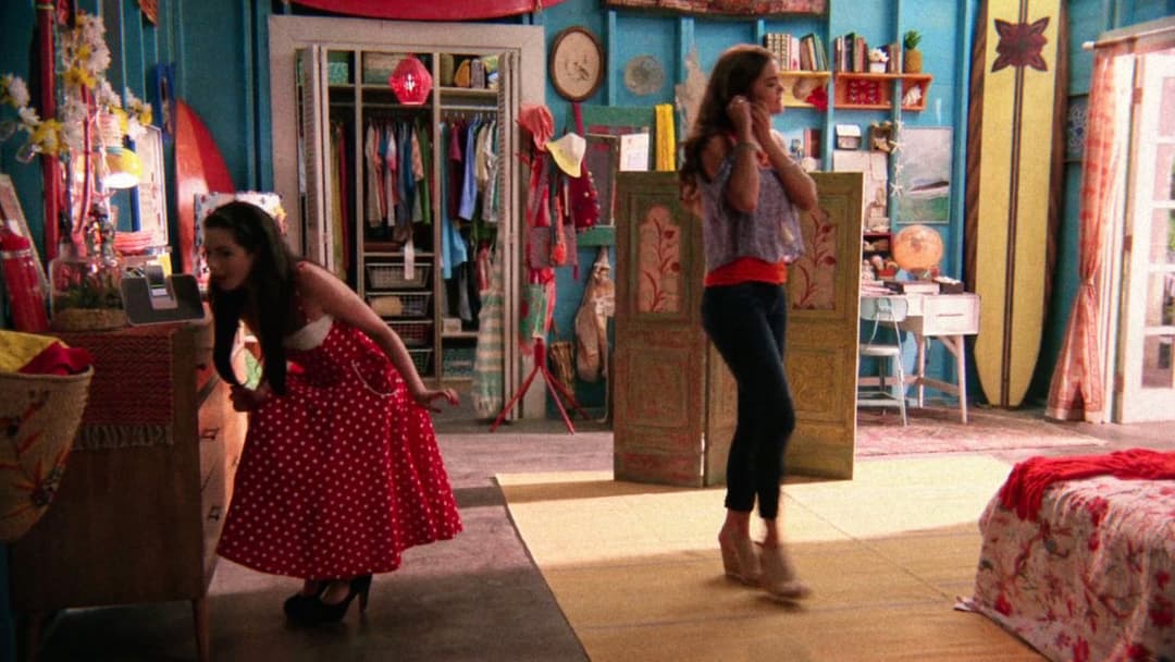 Teen Beach 2 backdrop 9