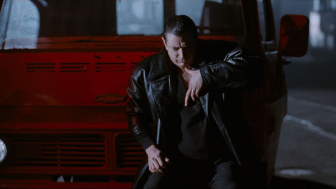 Під прикриттям backdrop 17