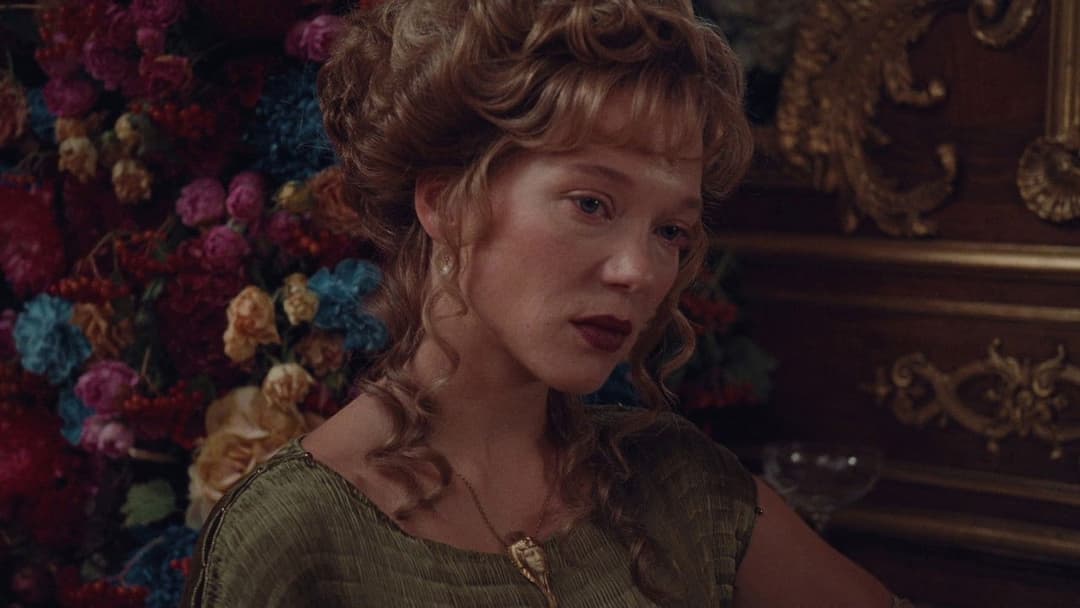 La Bête backdrop 13