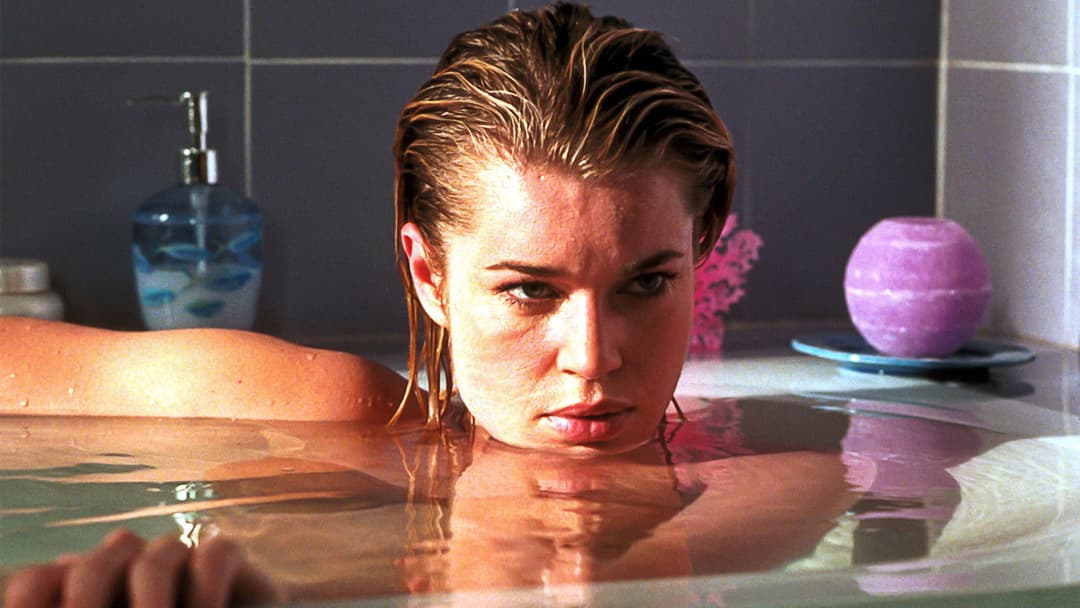 Фатальна жінка backdrop 4