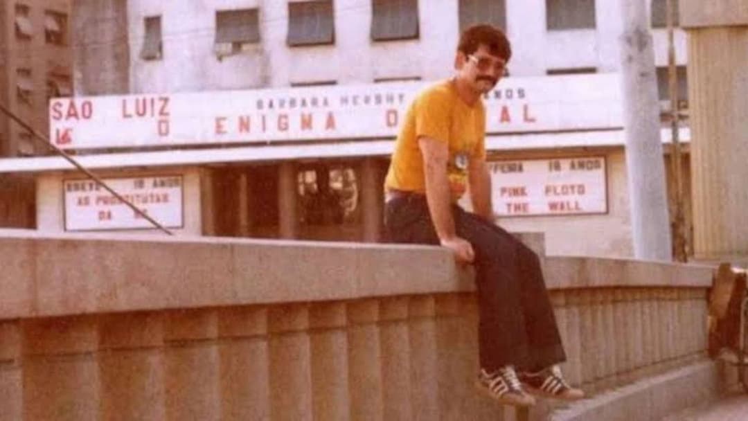 Retratos Fantasmas backdrop 6