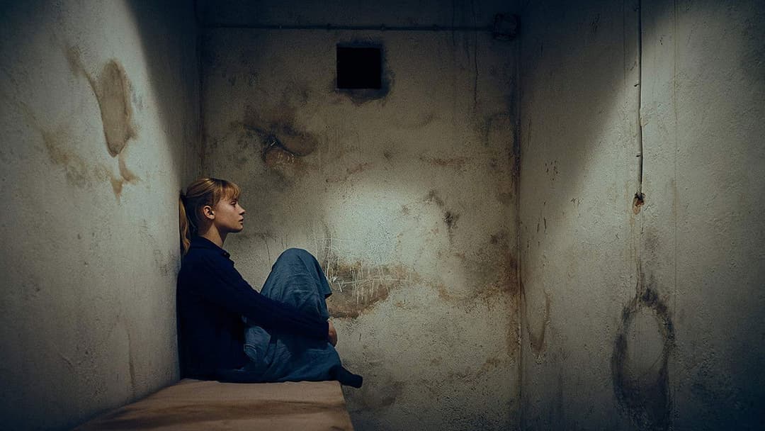 Verachtung backdrop 12