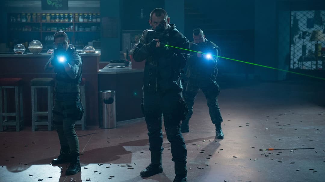 Сек'юриті backdrop 18