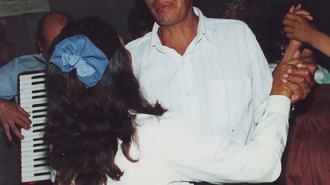 Nuestra tierra backdrop 1