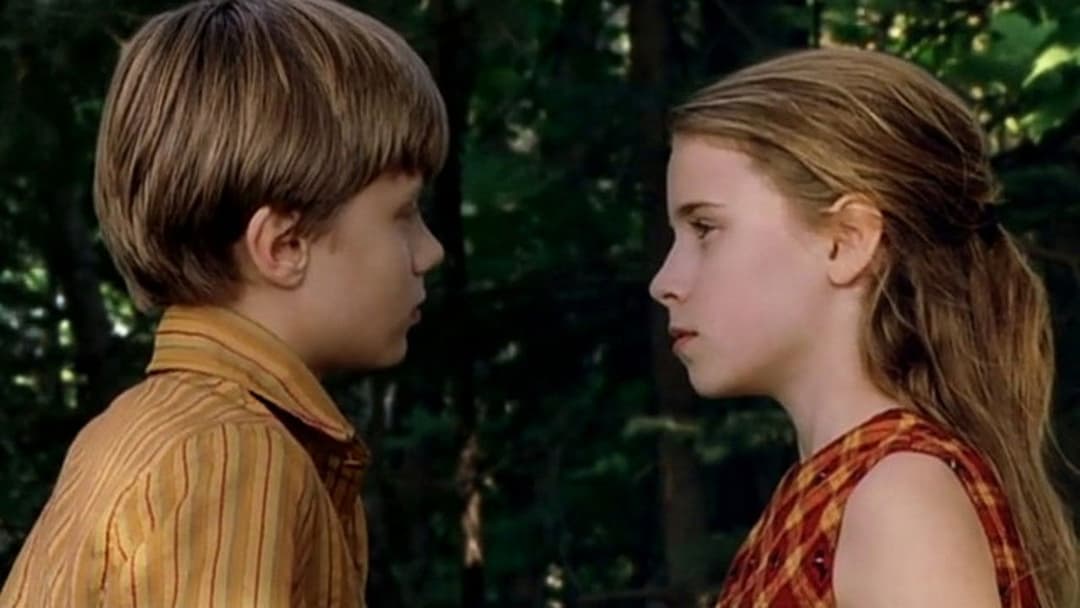 C'est pas moi, je le jure! backdrop 3