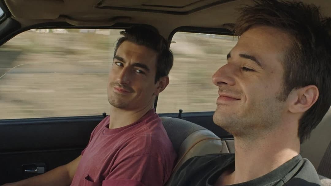 Ο Άνθρωπος με τις Απαντήσεις backdrop 7