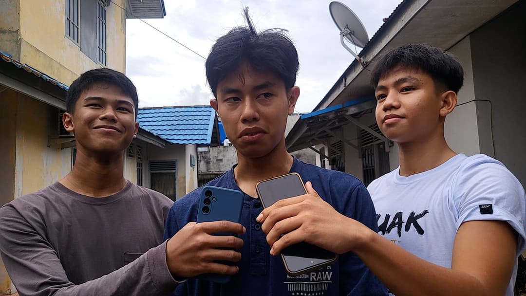 Hafiz & Friends: We Were Always Meant to Be Here backdrop 5