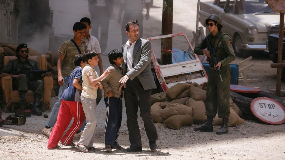 На вістрі backdrop 9